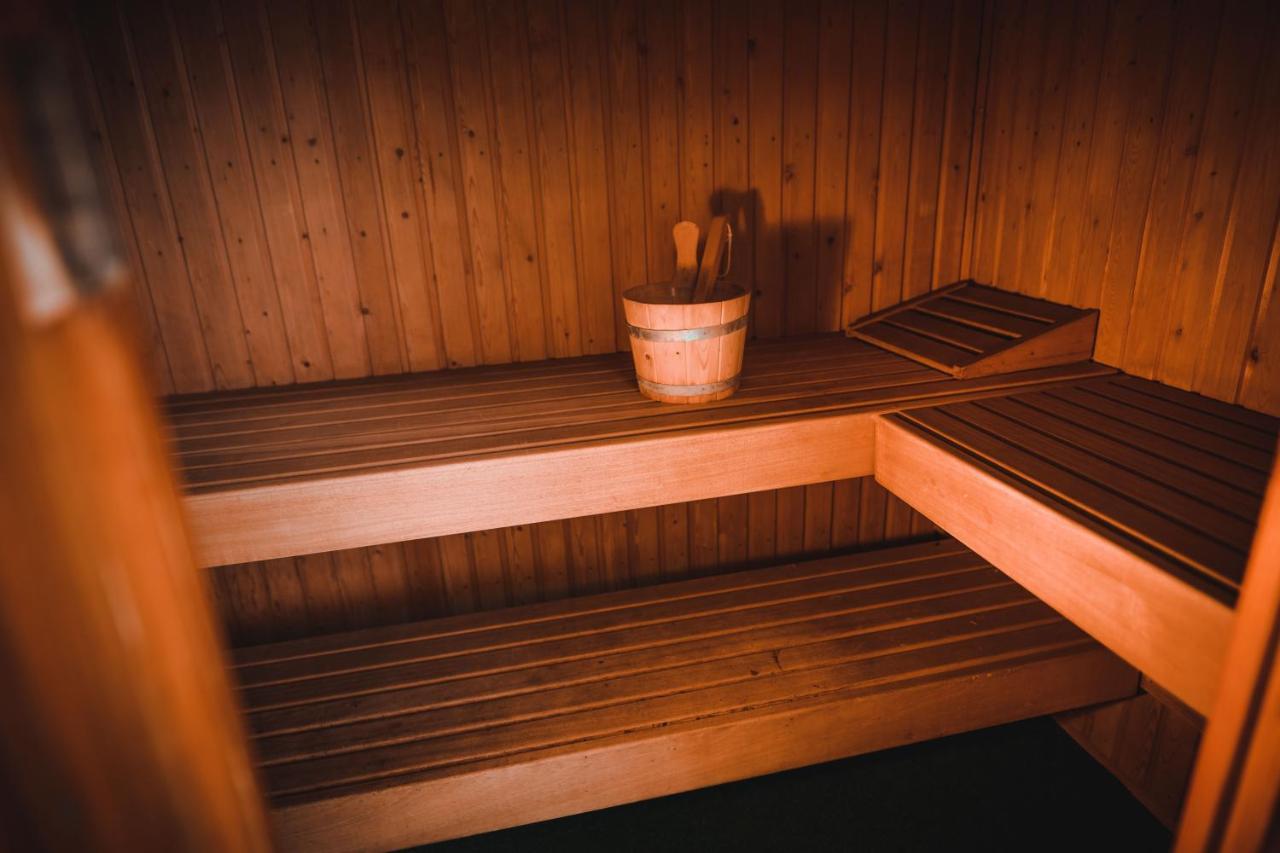 Luxe Vakantiehuis In Het Bos Met Jacuzzi En Sauna Lunteren Exterior foto