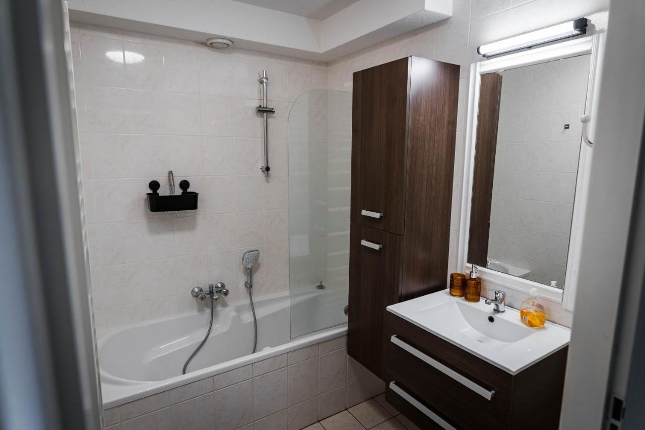 Luxe Vakantiehuis In Het Bos Met Jacuzzi En Sauna Lunteren Exterior foto