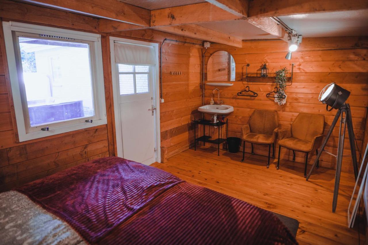 Luxe Vakantiehuis In Het Bos Met Jacuzzi En Sauna Lunteren Exterior foto